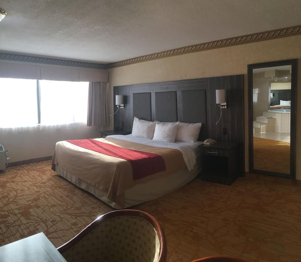 Comfort Inn Meadowvale Mississauga Exteriör bild