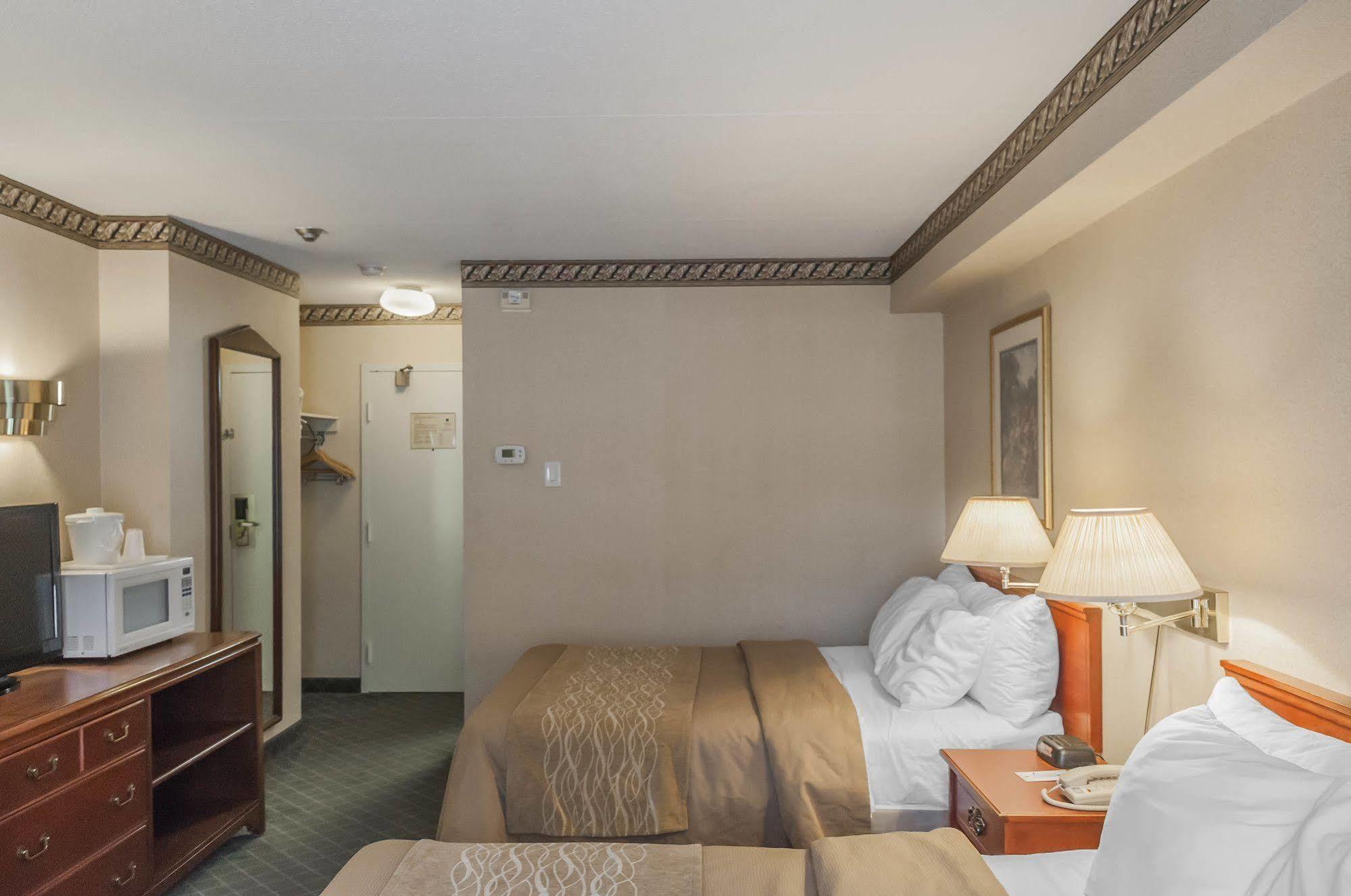 Comfort Inn Meadowvale Mississauga Exteriör bild