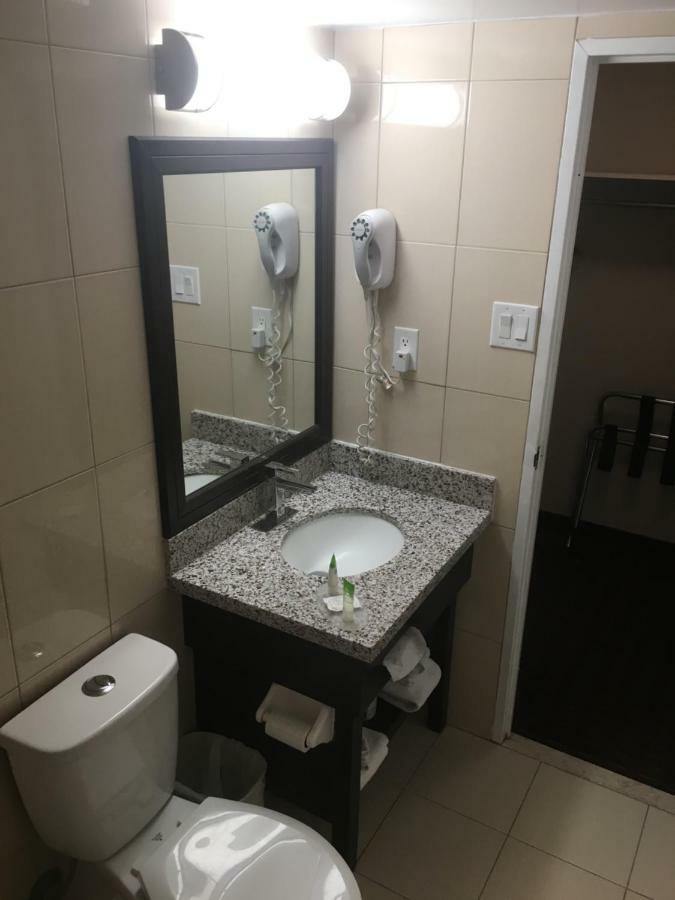 Comfort Inn Meadowvale Mississauga Exteriör bild